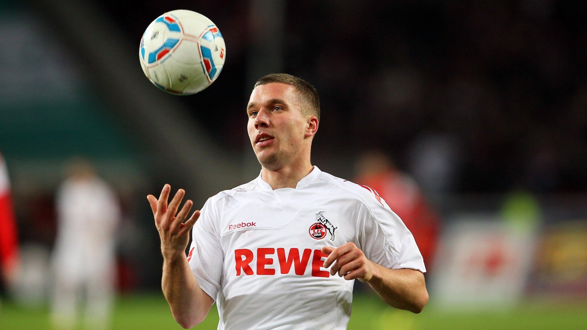 当金字塔遇见黄色潜水艇，孔德刷新纪录之夜，埃及对阵比利亚雷亚尔的唯一性碰撞