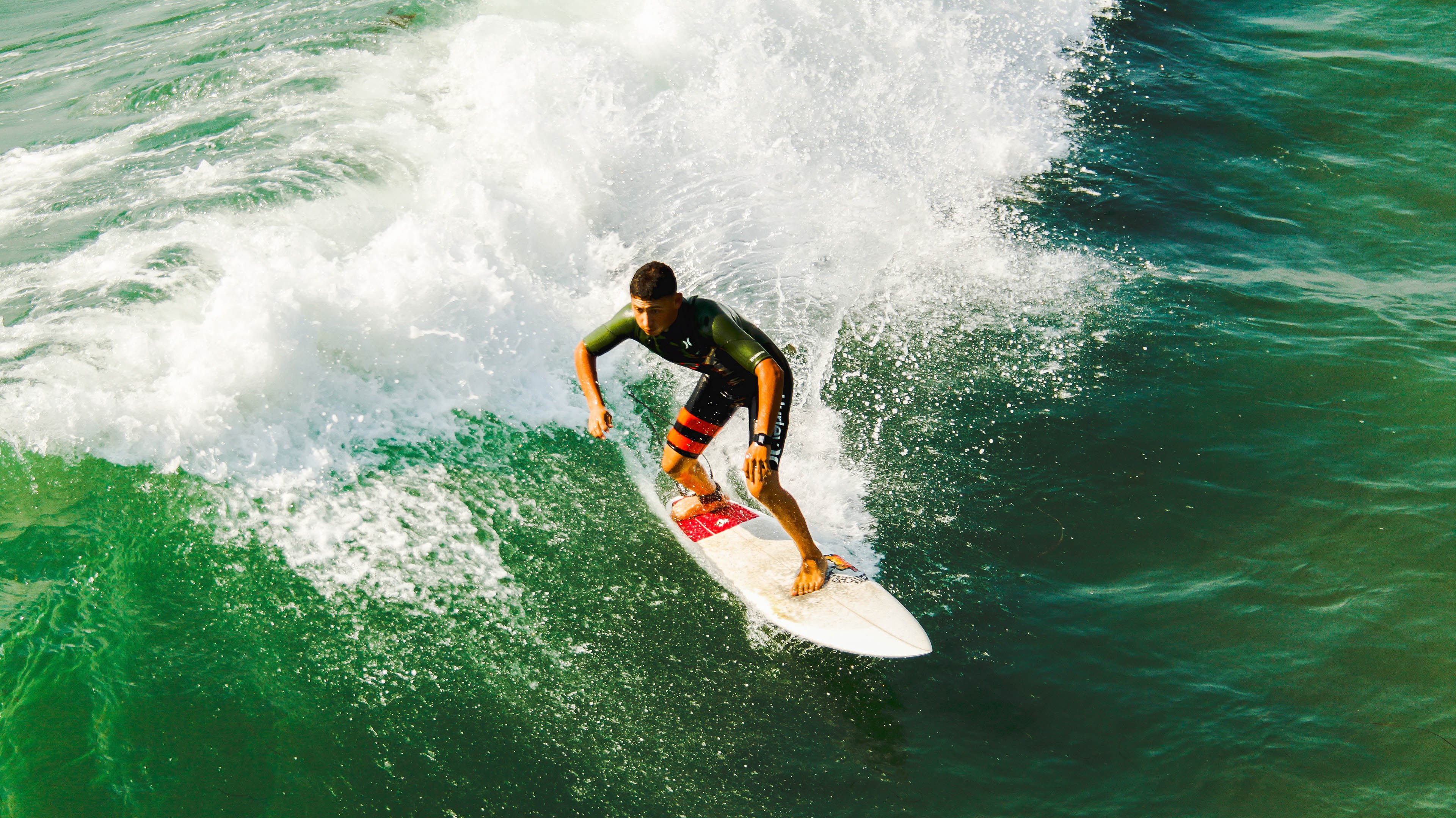 卢卡库一锤定音，韩国防线难阻尼斯锋霸主宰战局